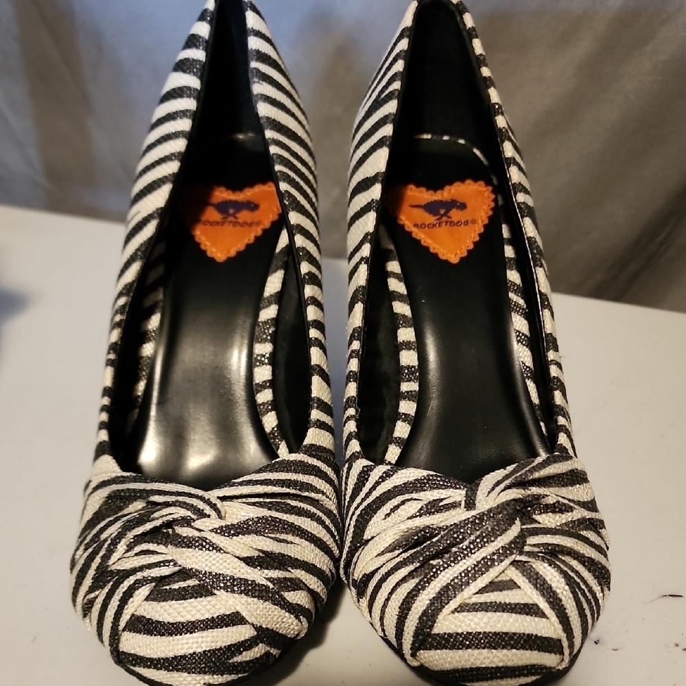 Rocket Dog Black and White Zebra Print Heels - Picture 4 of 11